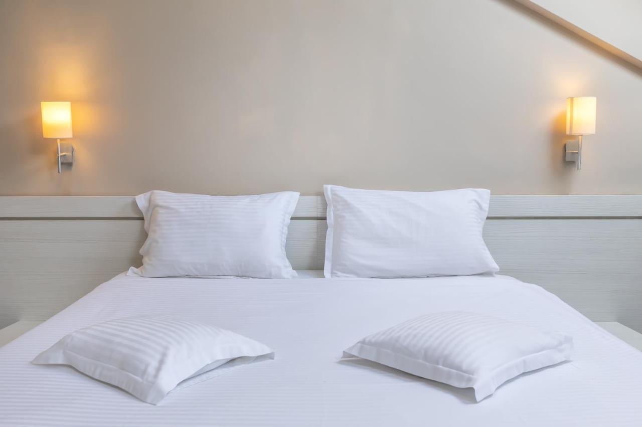 Alex&George Boutique Hotel Клуж-Напока Экстерьер фото